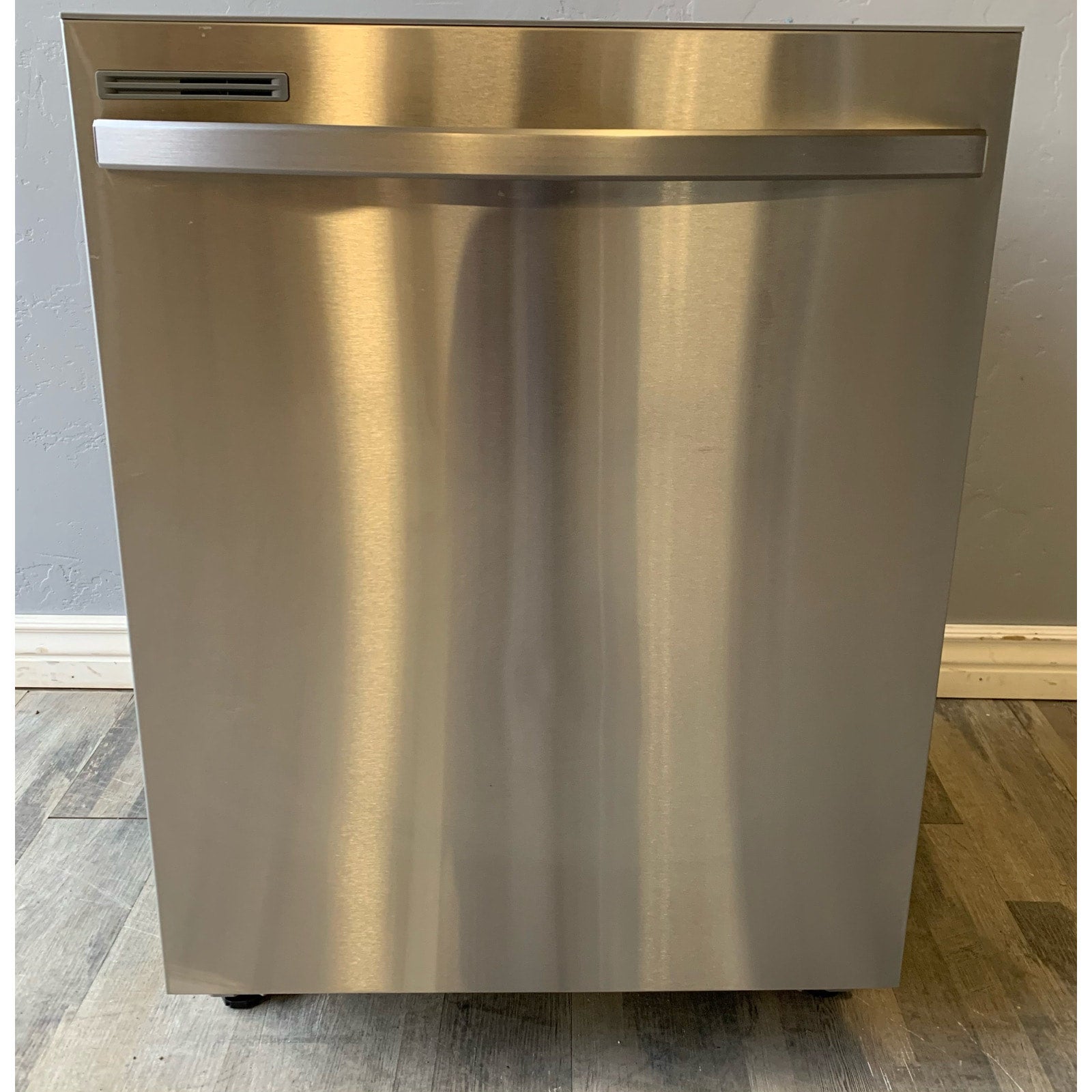 Samsung Dishwasher 55 dBA in Stainless Steel Frontline Appliances