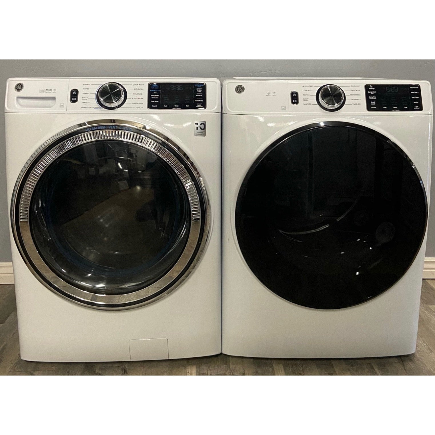 GE 4.8 Cu. Ft. Washer & 7.8 Cu. Ft. Gas Dryer Frontline Appliances